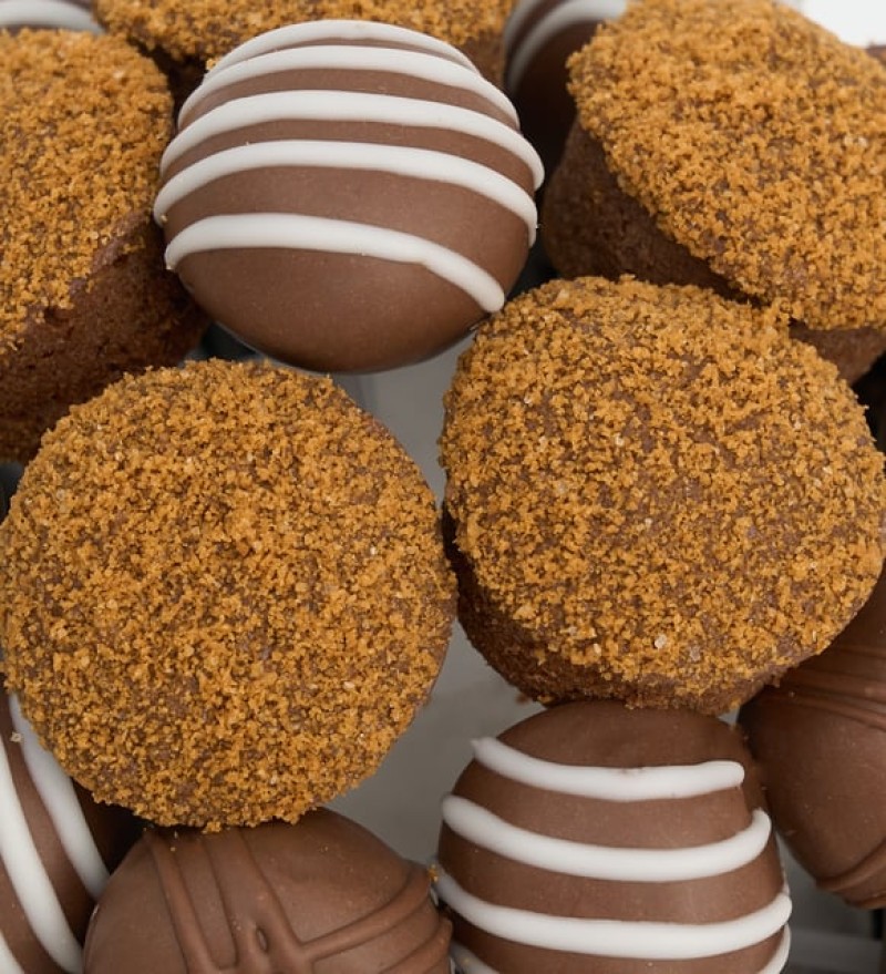 Kasede Lotus Biscoff® Kekler Sürpriz Aranjmanı