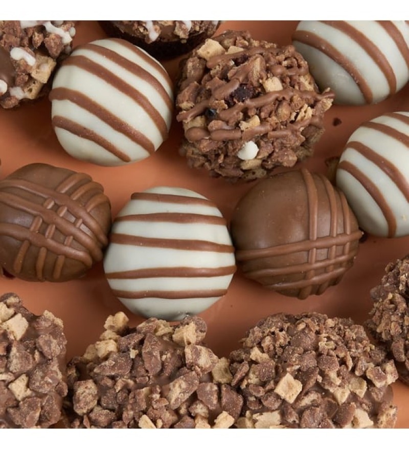 Kitkat Kaplamalı Trüfler ve Keklerle Lezzet Dünyası